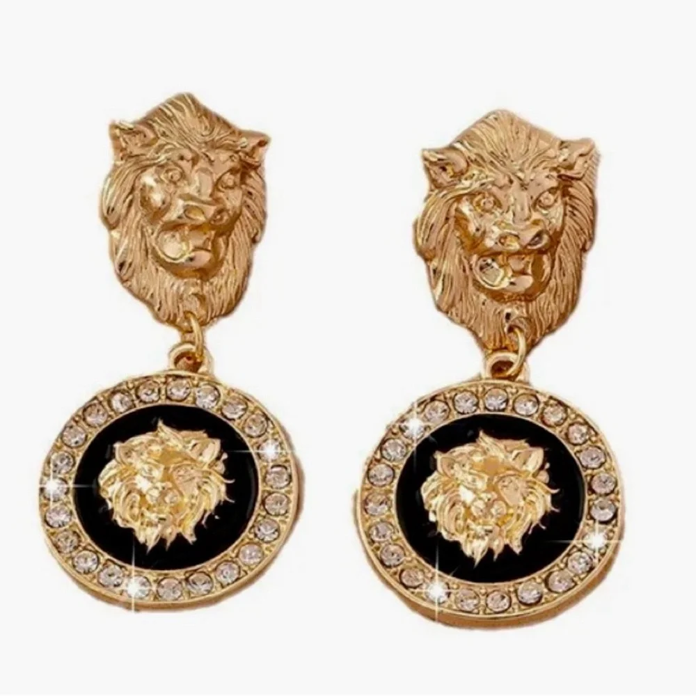LAST 2! Gold/Black Tone Dangle Fashion Lion Head Earrings with Rhinestones! - Picture 2 of 6